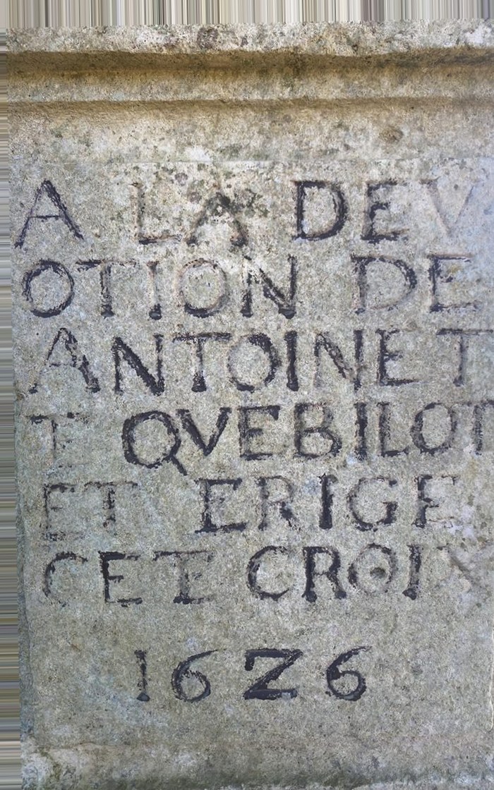 Inscription gravée de 1626 - avant/après décapage cryogénique — après