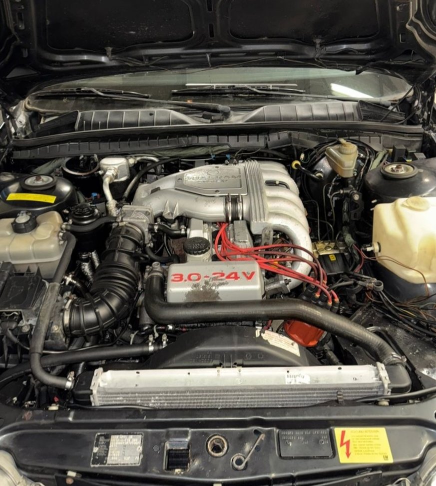 Moteur V6 24V - avant/après décapage cryogénique — après