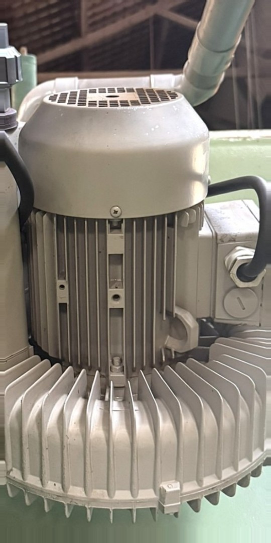 Turbine d'aération industrielle - avant/après décapage cryogénique — après